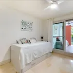 Bajo En Apartment *
